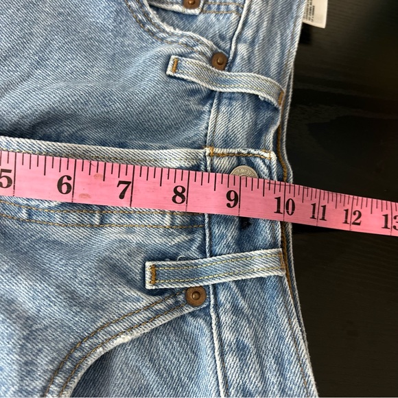 Levis 501 Distressed Denim Shorts Button Fly Raw hem size 24 - Picture 6 of 8